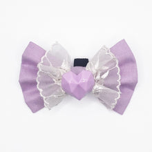 Load image into Gallery viewer, Lilac Geo Heart fancy bow