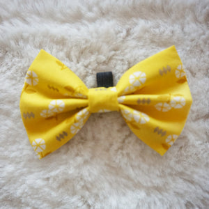 Yellow Daisy Metallic Bow